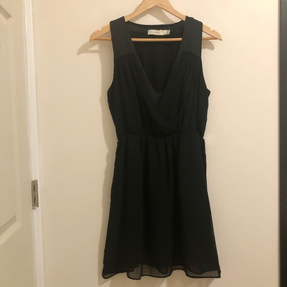 Costa Blanca V-Neck Dress - Picture 1 of 3